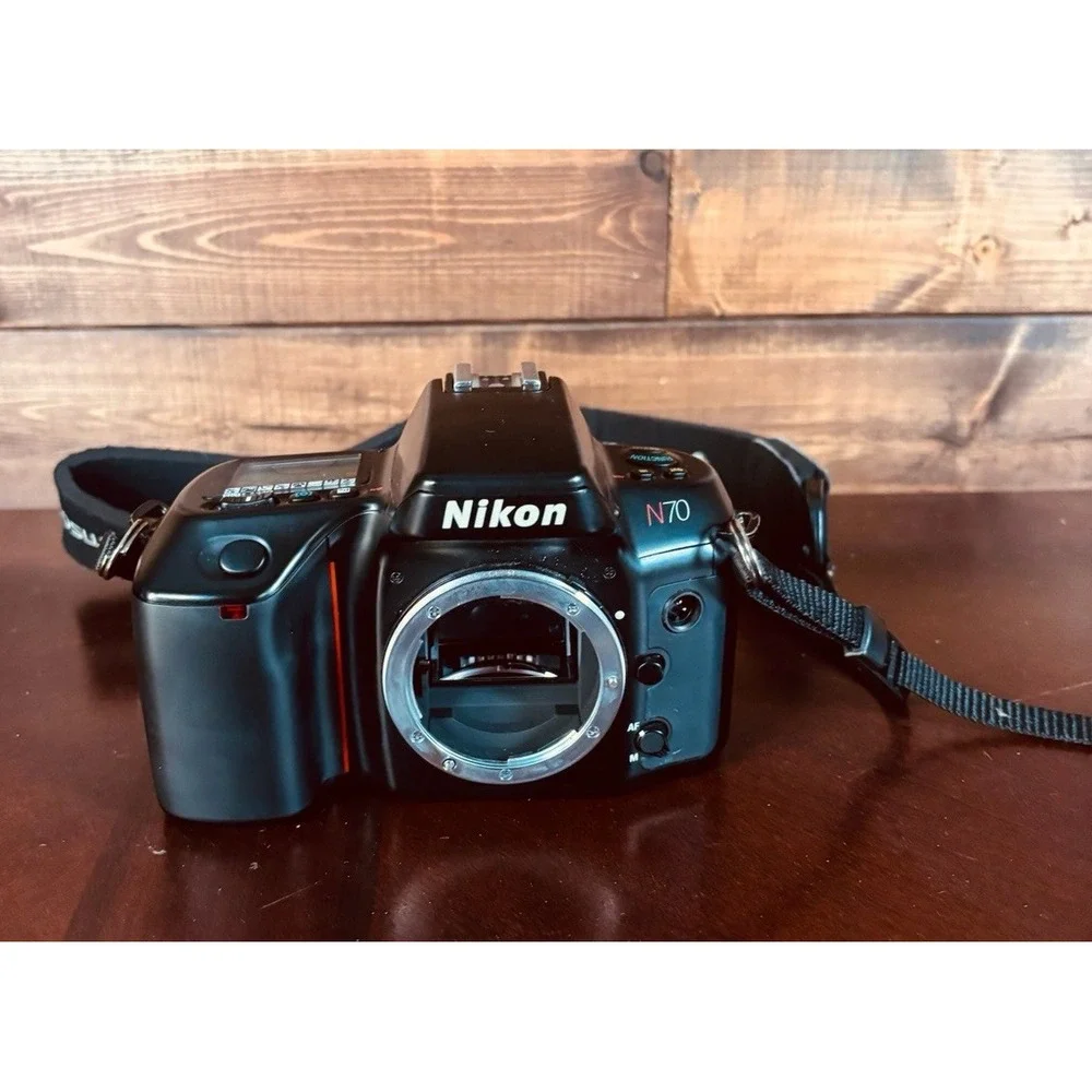 Nikon N70 35mm Film SLR Nikon AF Nikkor 35-80mm Lens Untested Includes Bag
